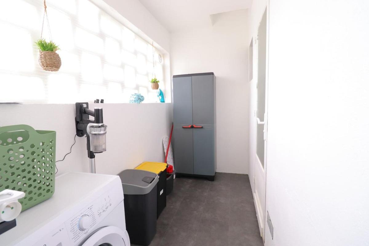 Le Ambroise - T3 Spacieux Et Calme Avec Parking Gratuit Bergerac Room photo